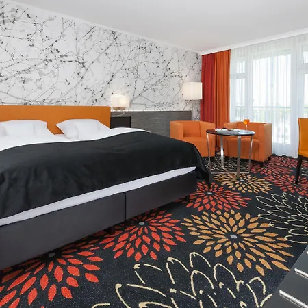 Ξενοδοχείο με διαμερίσματα Maseven Si Centrum Ehem Si-suites 4*