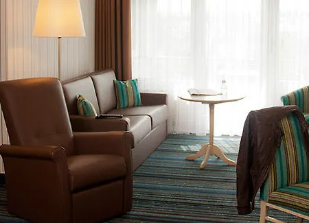 Ξενοδοχείο με διαμερίσματα Maseven Si Centrum Ehem Si-suites 4*