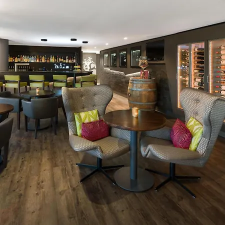 Apartmanhotel Maseven Si Centrum Ehem Si-suites 4*