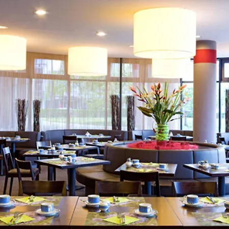 Apartmanhotel Maseven Si Centrum Ehem Si-suites 4*